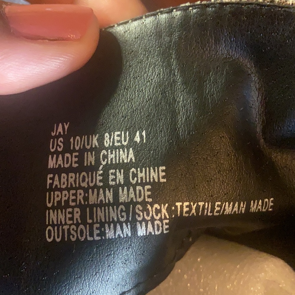 Super Cute Chunky Heeled Python Patterned Bootie! - image 6